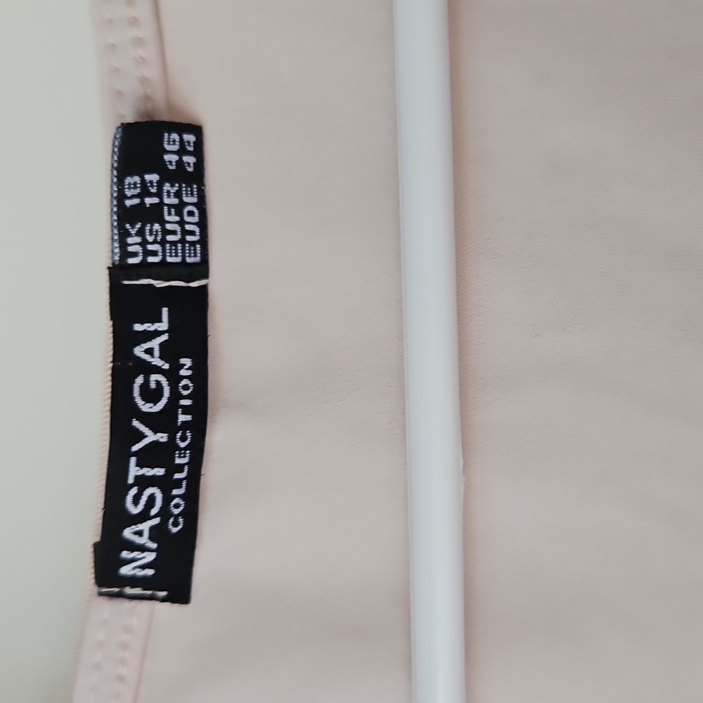 Nasty Gal Beige Long Sleeve Bodysuit - Picture 2 of 4